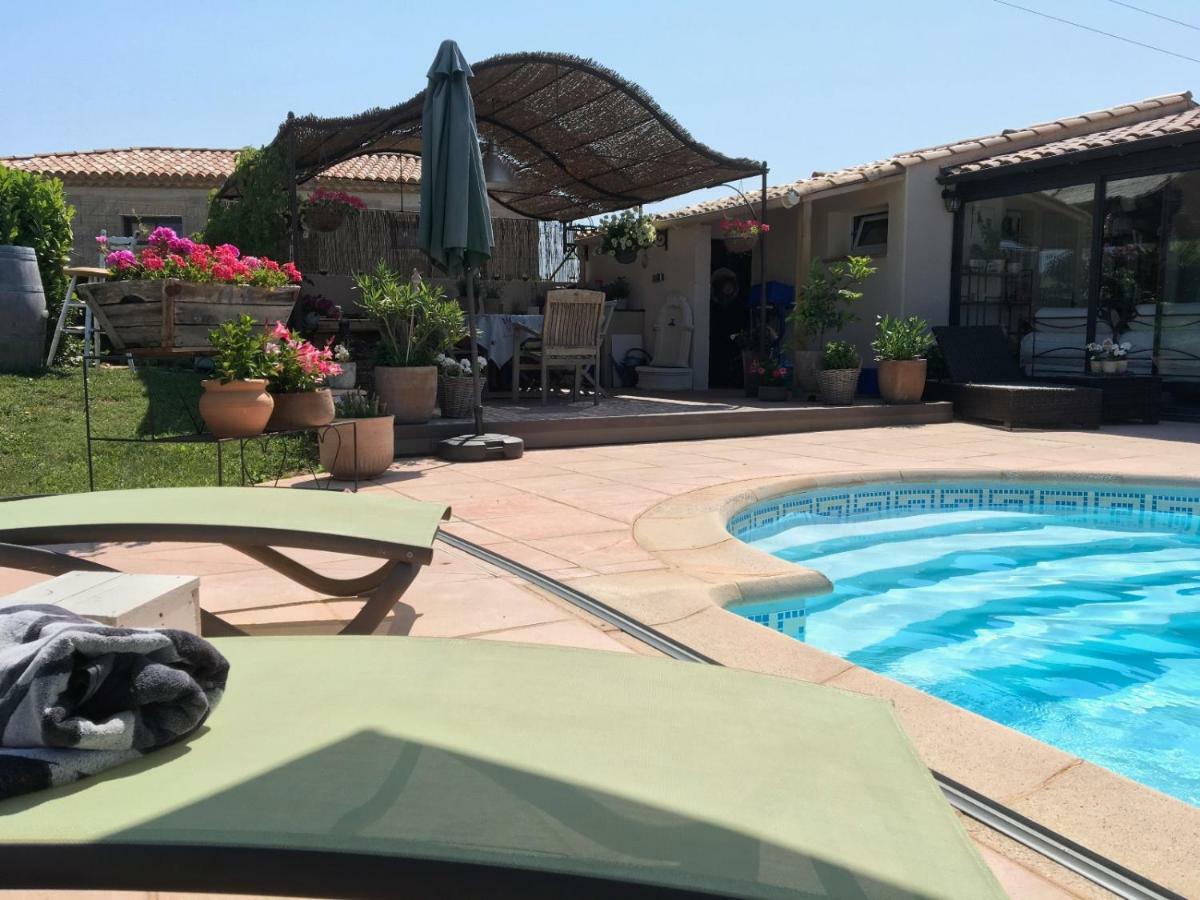 Bed and Breakfast Les Secrets Du Mistral Valensole Exteriér fotografie
