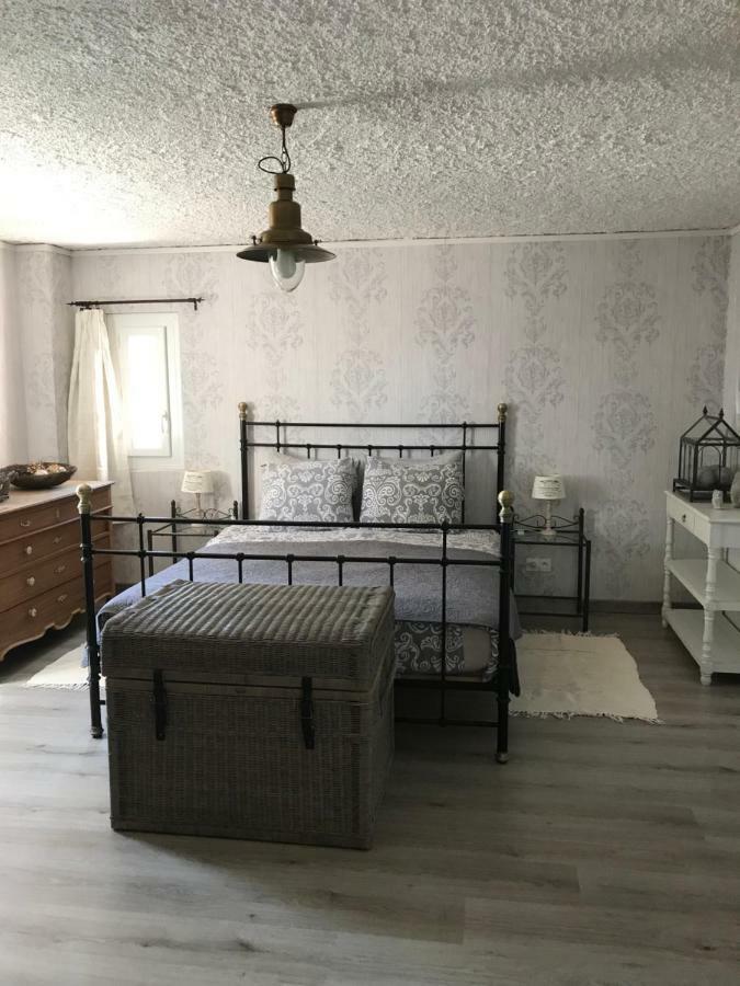 Bed and Breakfast Les Secrets Du Mistral Valensole Exteriér fotografie