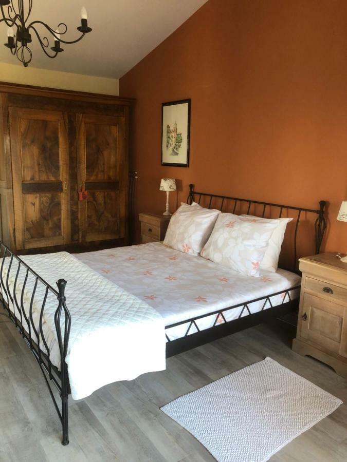 Bed and Breakfast Les Secrets Du Mistral Valensole Exteriér fotografie